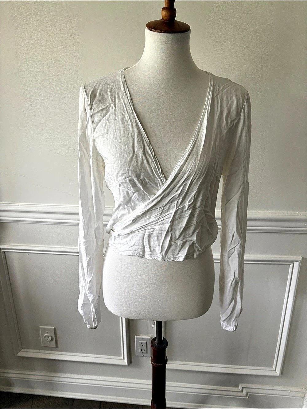 Brandy Melville Clara Wrap Top Women's White Long Sleeve